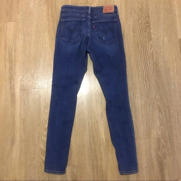 MOVING SALE - Levi’s 711 Distressed Skinny Jeans - Picture 2 of 3